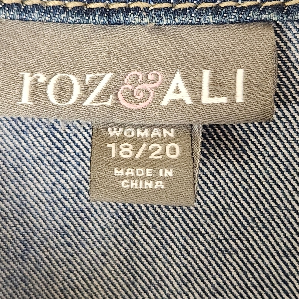 Roz & Ali Denim Boho Trucker Jean Jacket Embellished Metal Studs Pockets 18/20 - Picture 2 of 9